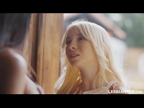 ❤️ Dívka se po několika měsících vrátí domů a skončí u lízání kundy své nevlastní matky ❤️❌ Porno video u porna cs.tube-sexer-com.ru ️❤